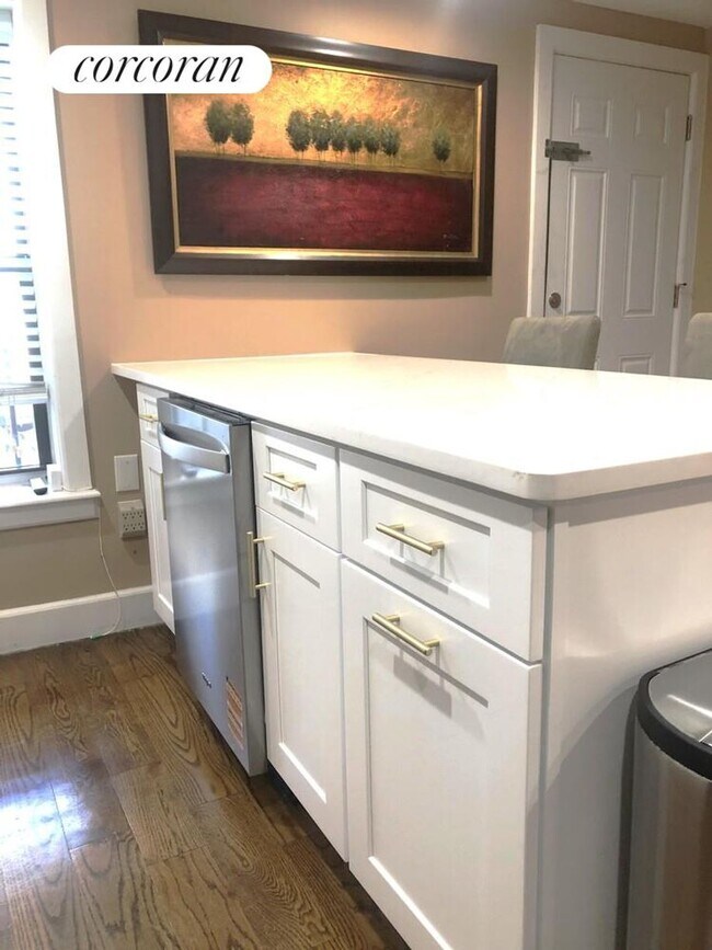 Foto del edificio - 1039 Herkimer St