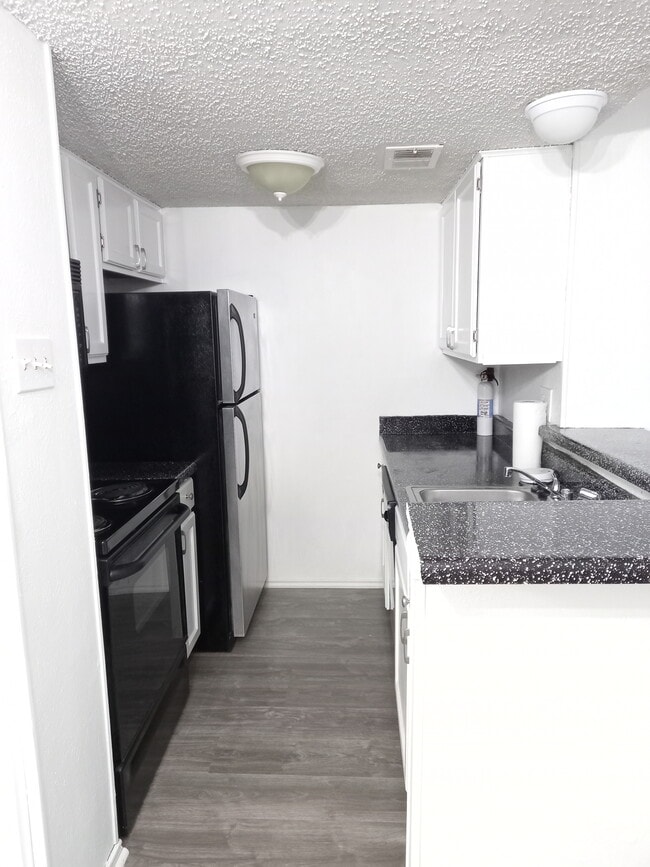Foto del edificio - 9520 Royal Ln