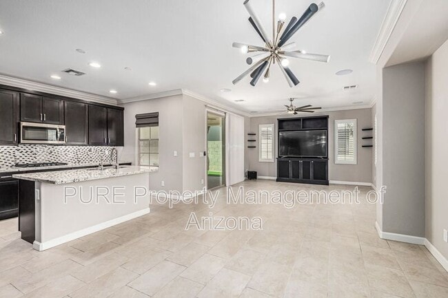 Photo - 1945 W Grand Canyon Dr House