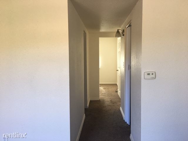Building Photo - 425 E Fountain Pl