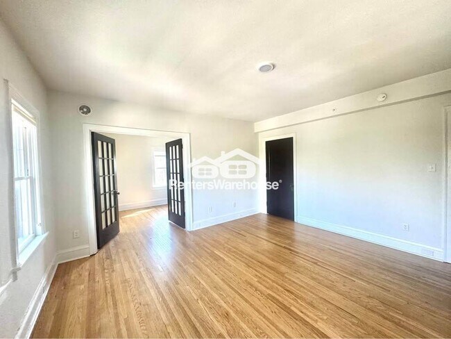 Foto del edificio - 2305 Grand Ave