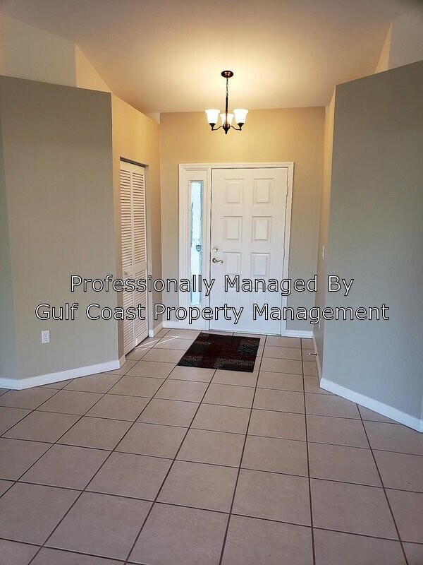 Foto del edificio - 912 48th St Dr E