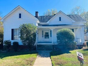 Building Photo - 118 Rectory St