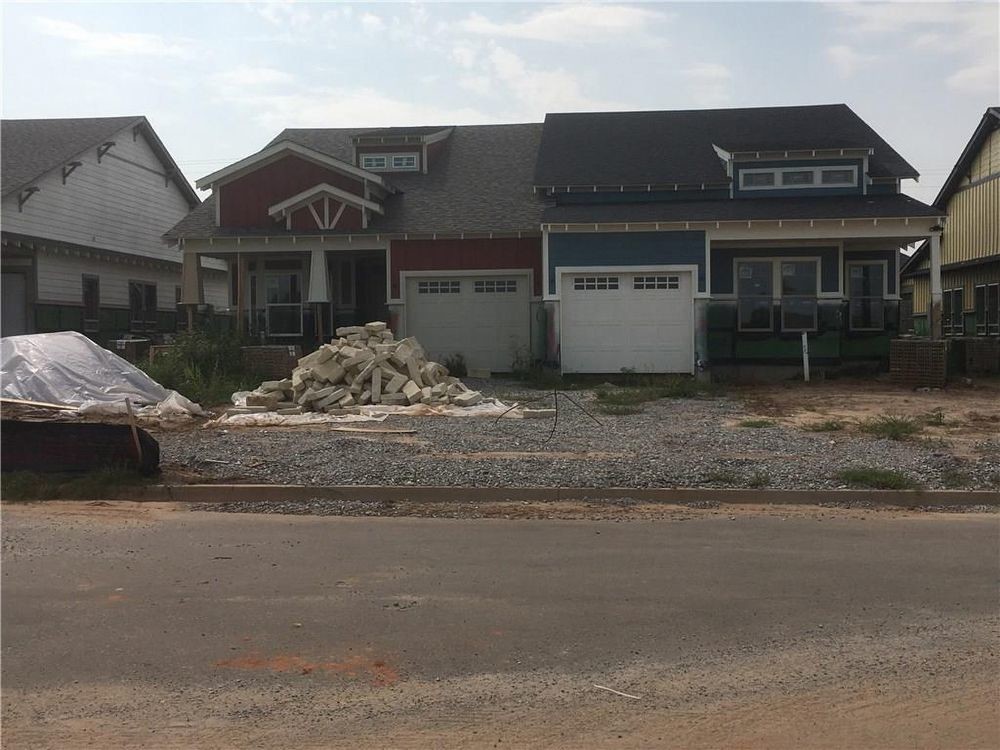 Building Photo - Gorgeous new construction duplex.