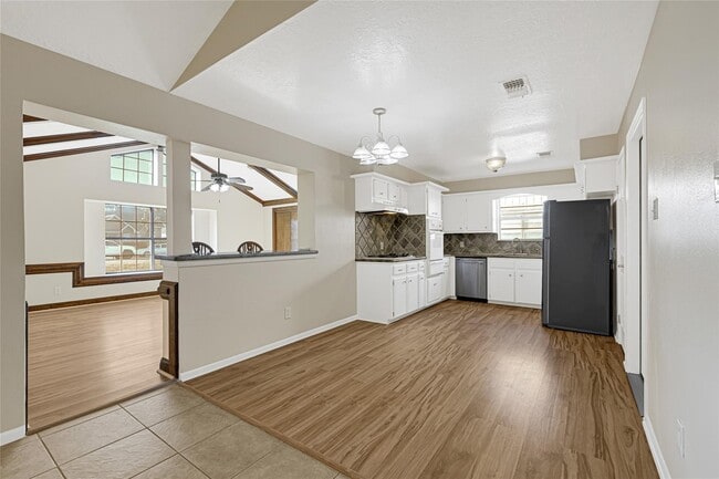 Foto del edificio - 3804 Edgefield Dr