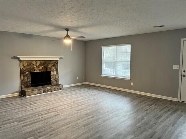 Building Photo - 1380 Timber Walk Dr