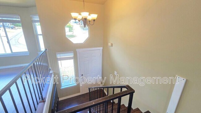 Foto del edificio - 1367 Rockford Cir NW
