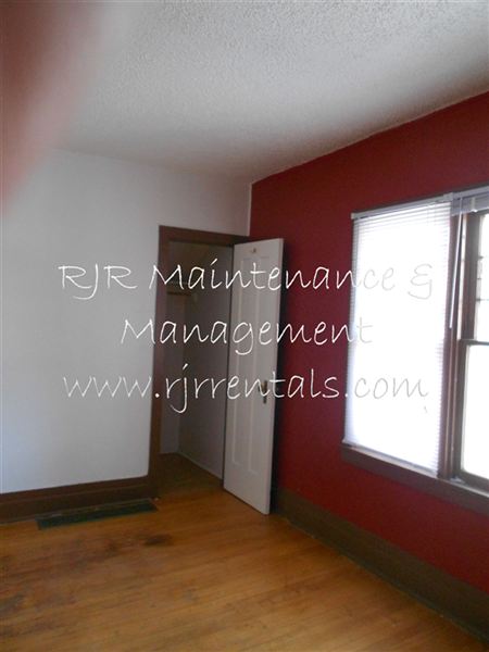 Foto del edificio - 301 E Avenue C