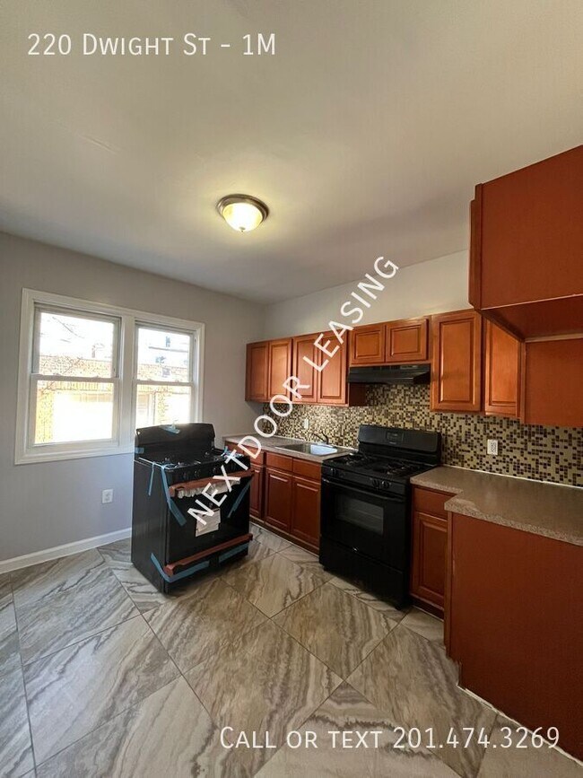 Foto del edificio - 220 Dwight St