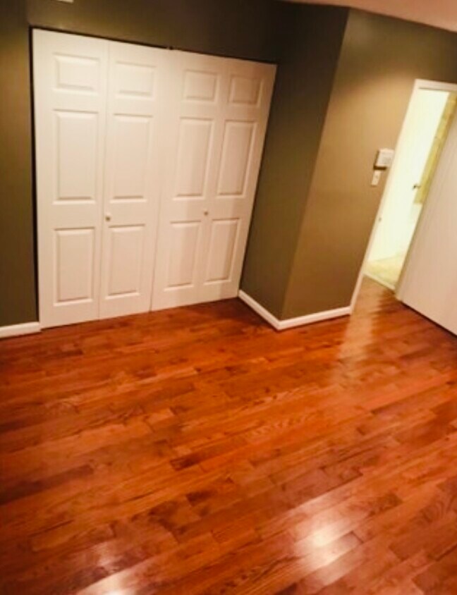 Foto principal - 11214 Cherry Hill Rd