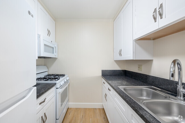 Interior Photo - 2266 Cazador Dr