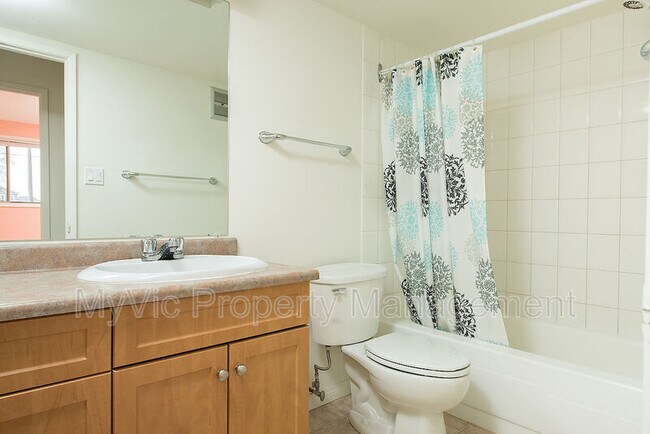 Photo du bâtiment - 9120-9149 149 St