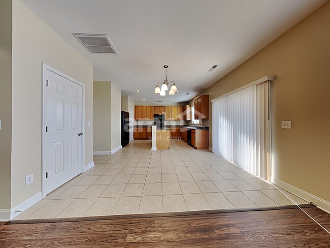 Building Photo - 221 Woodbrook Way