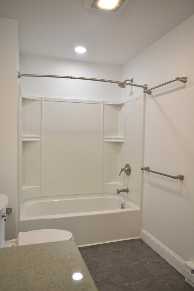 Building Photo - 1550 CT-12