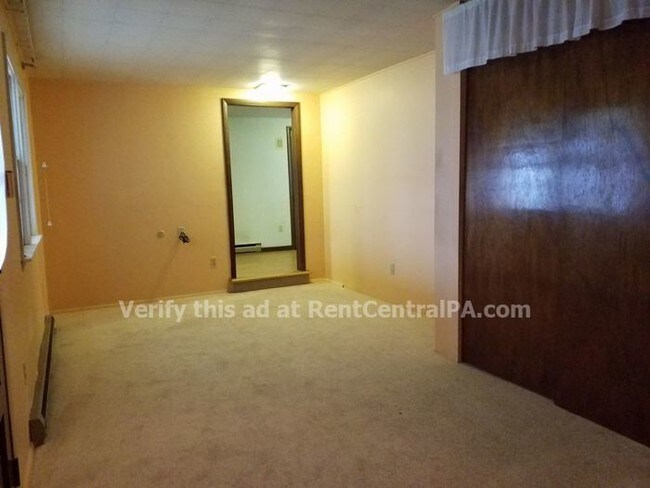 Building Photo - 486 Gaul Rd