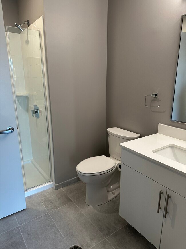 Foto del edificio - 1554 Soldiers Field Rd