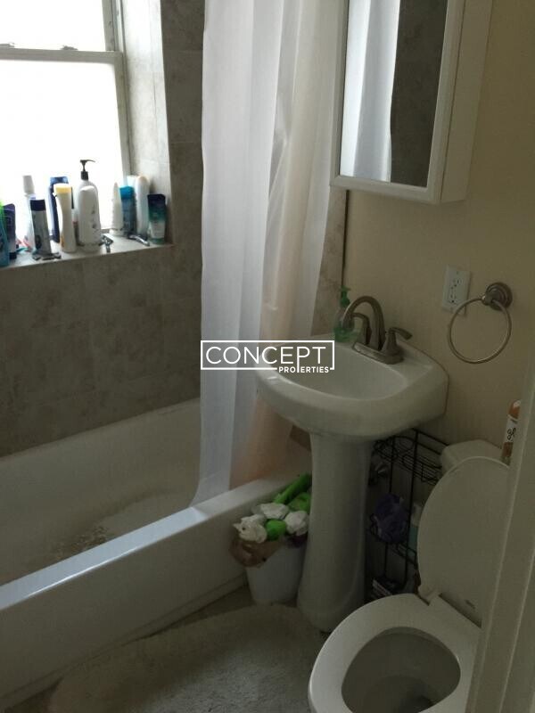 Foto del edificio - 887 Huntington Ave