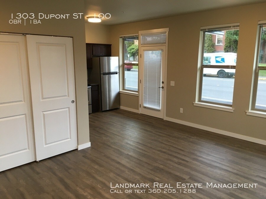 Building Photo - 1303 Dupont St
