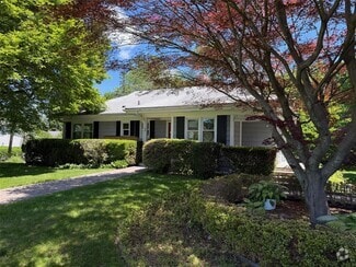 Building Photo - 135 Worthington Rd