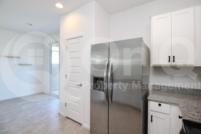 Building Photo - 12272 E Wallflower Ln