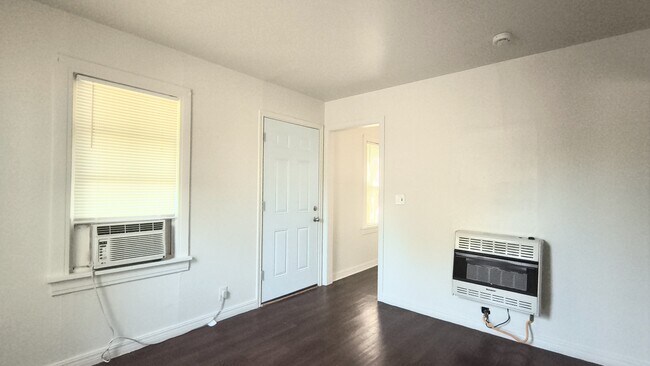 Foto del edificio - 1946 1/2 NW 15th St