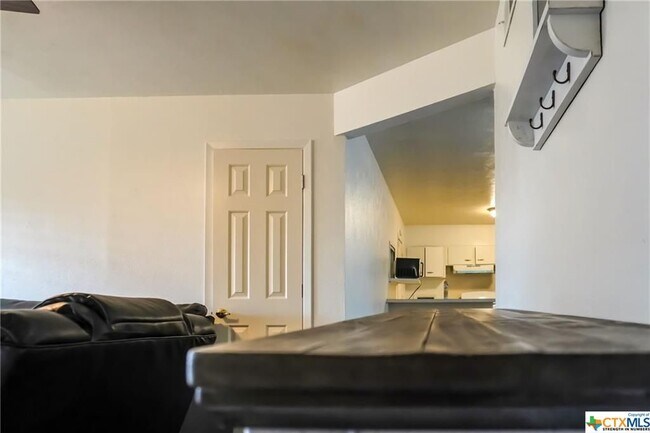 Foto del edificio - 617 S 1st St