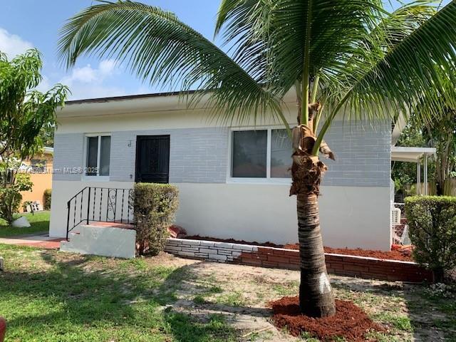 Foto principal - 1145 NE 113th St