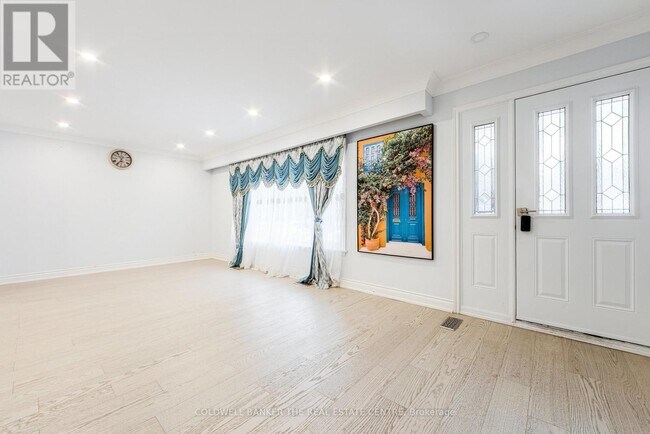 Building Photo - 20 Rossander Ct