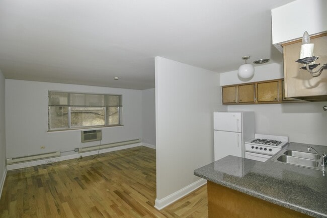 Foto del edificio - 665 W Wrightwood Ave