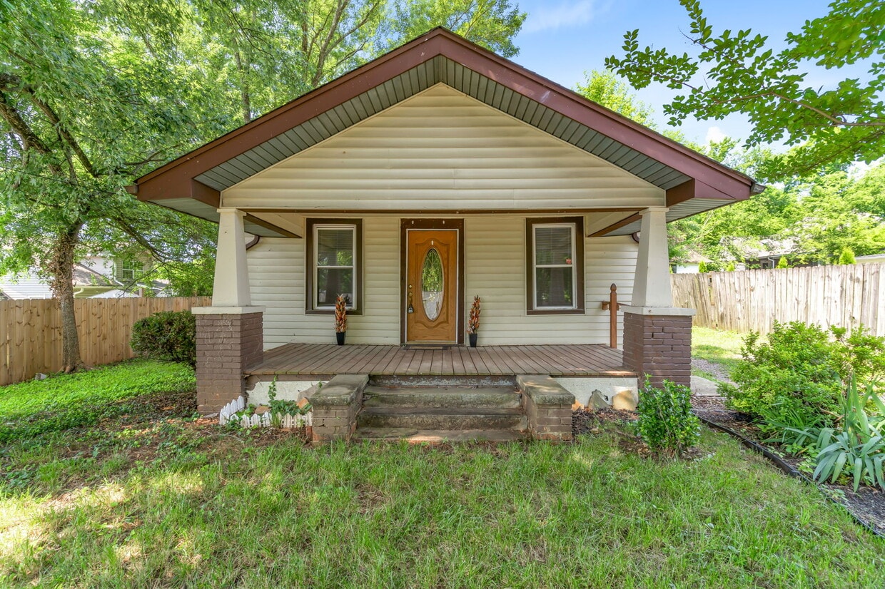 Photo - 1811 Fleming St (Knoxville, TN)
