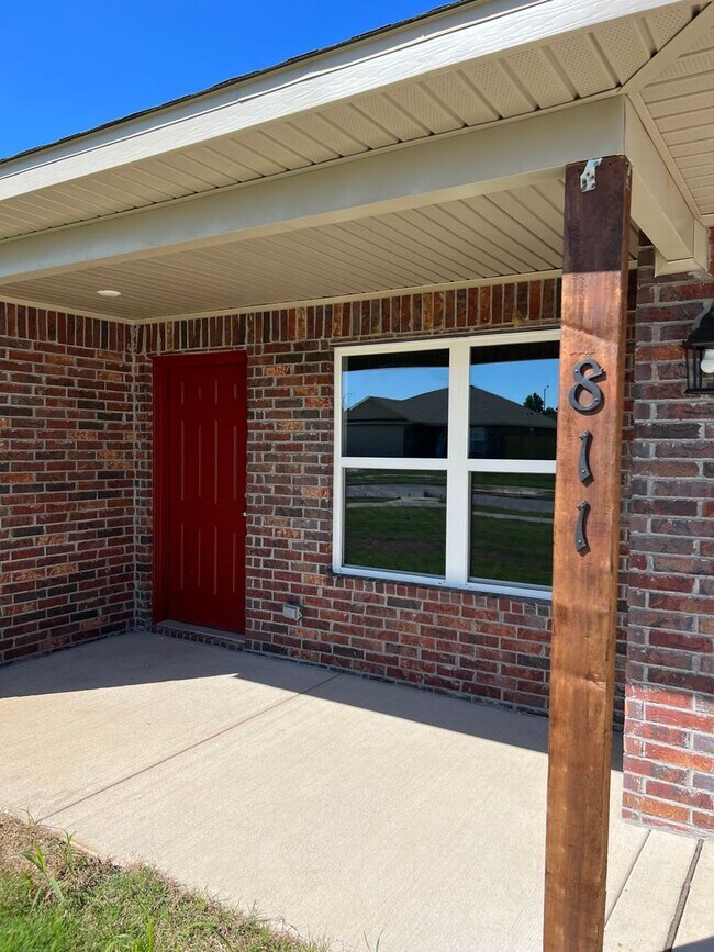 Foto del edificio - 1/2 OFF FIRST MONTHS RENT!! Beautiful Newl...