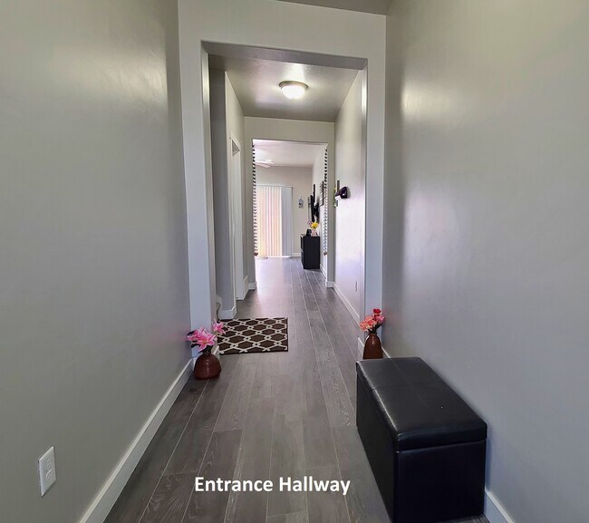 Foto del edificio - 12496 Shade Ln