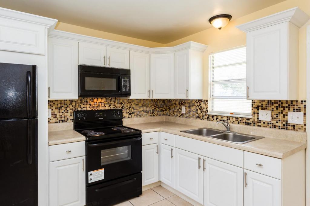 Foto principal - 2233 BRYAN ST KISSIMMEE FL 34741