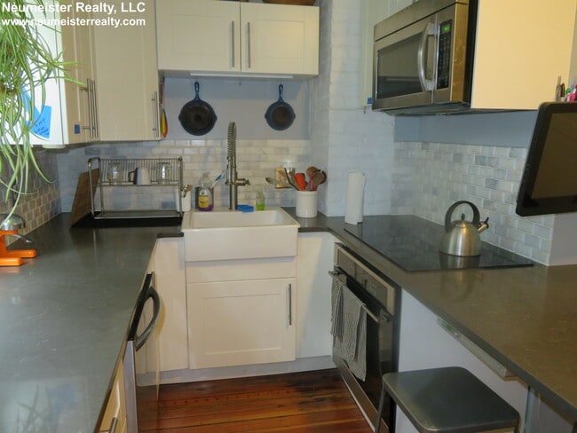 Building Photo - 81 6th St