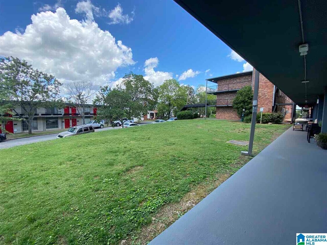 Foto principal - 2990 Rhodes Cir S