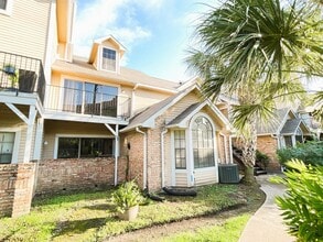 Building Photo - 2300 Old Spanish Trl