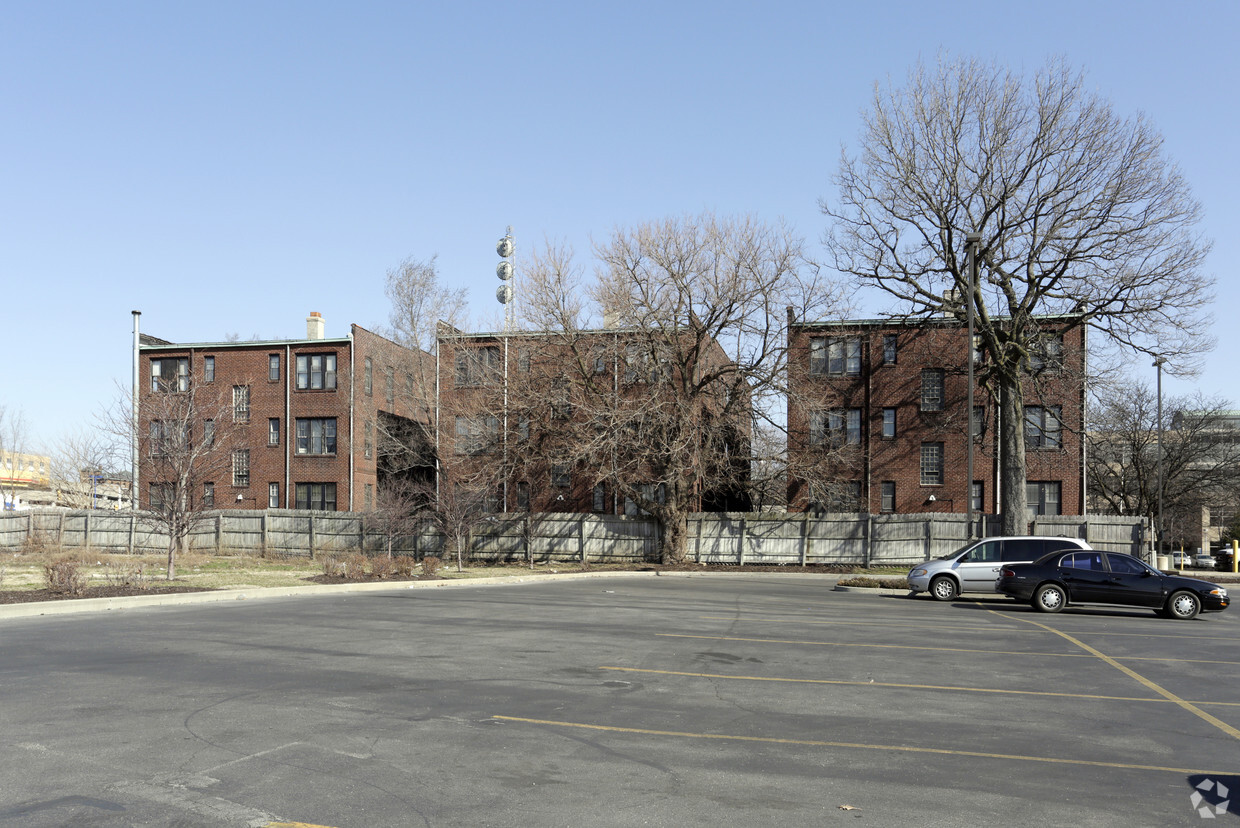 Building Photo - Bon Air Apartments