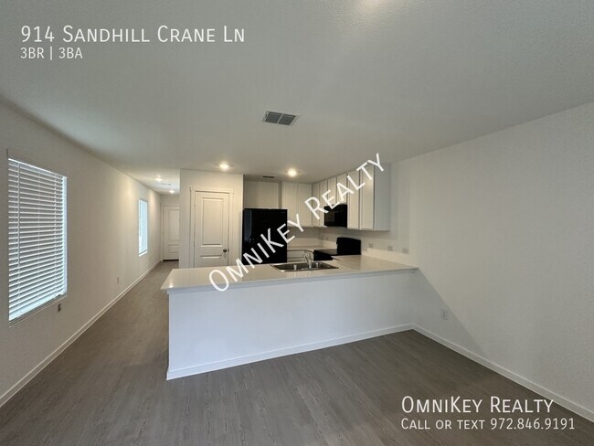 Foto del edificio - 914 Sandhill Crane Ln