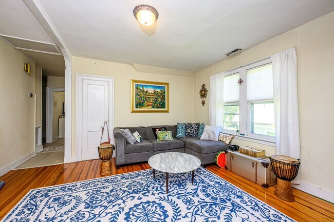 Building Photo - 848 Edgewood Ave