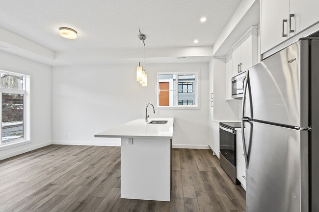 Building Photo - 167 Spring Creek Cmn SW