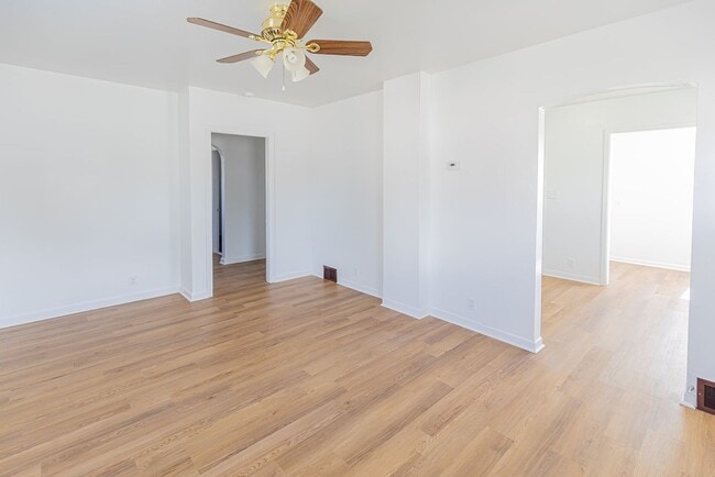 Building Photo - 175 S 100 W