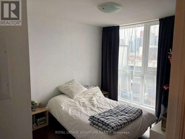 Building Photo - 25 Cole St