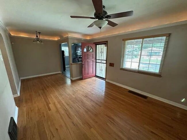 Building Photo - Home is Ready for you Now!