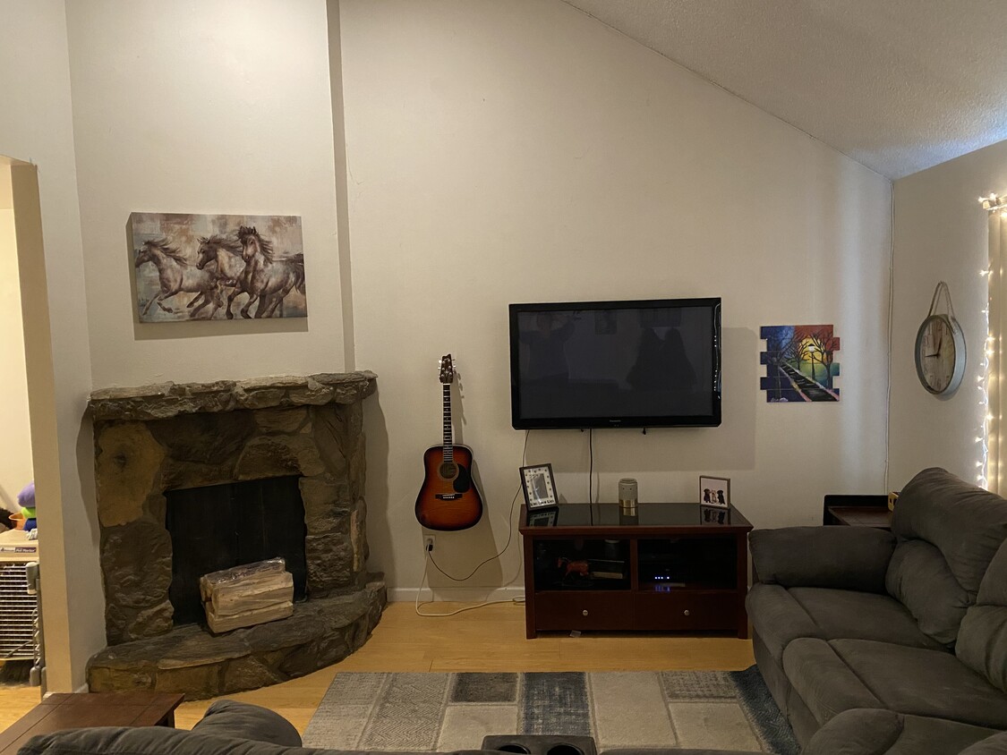 Front Room Living Area - 1240 S Reed St