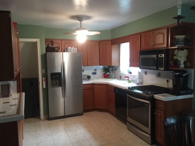 Kitchen - 77 Woods Ave