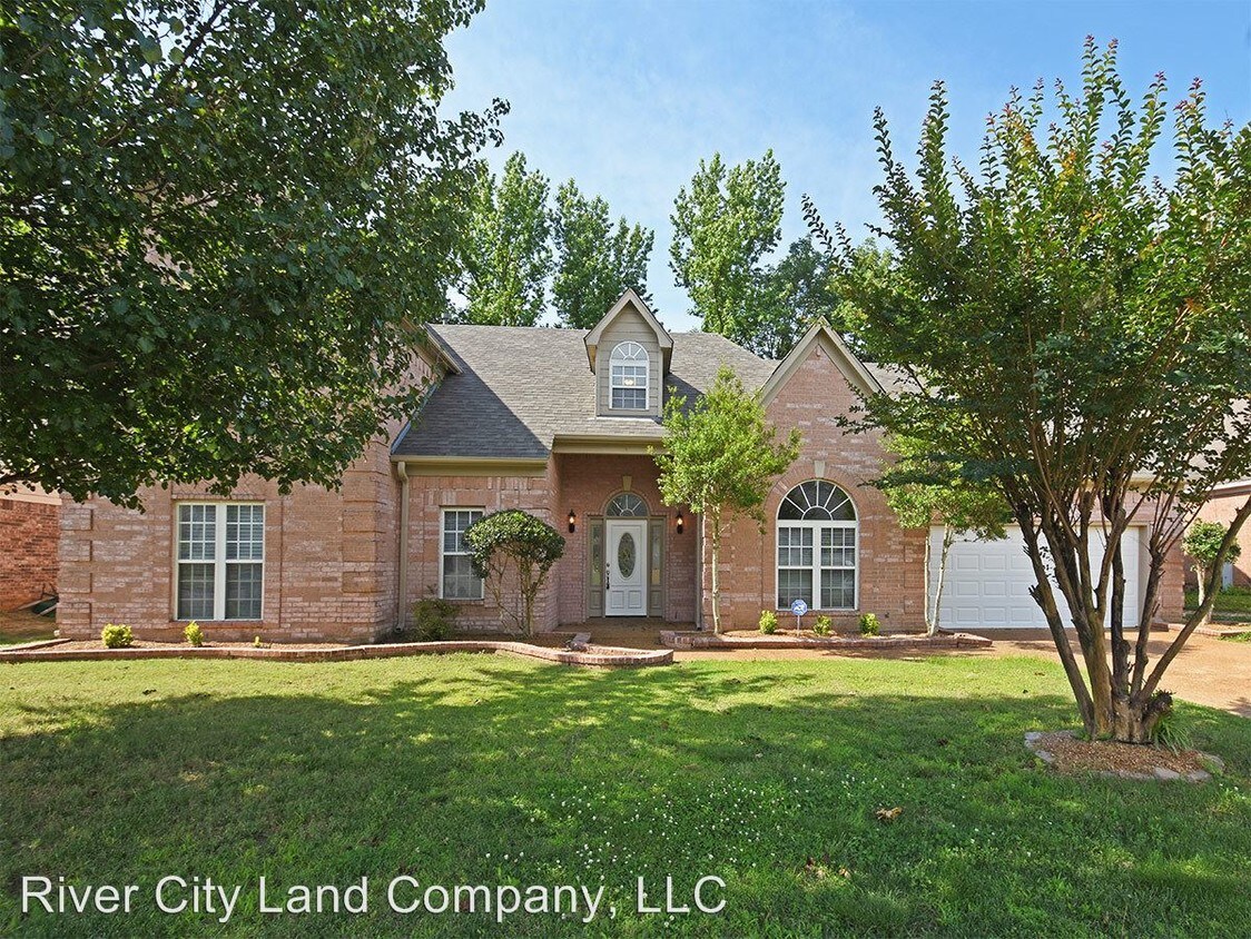 Primary Photo - 8667 Green Heron Ln