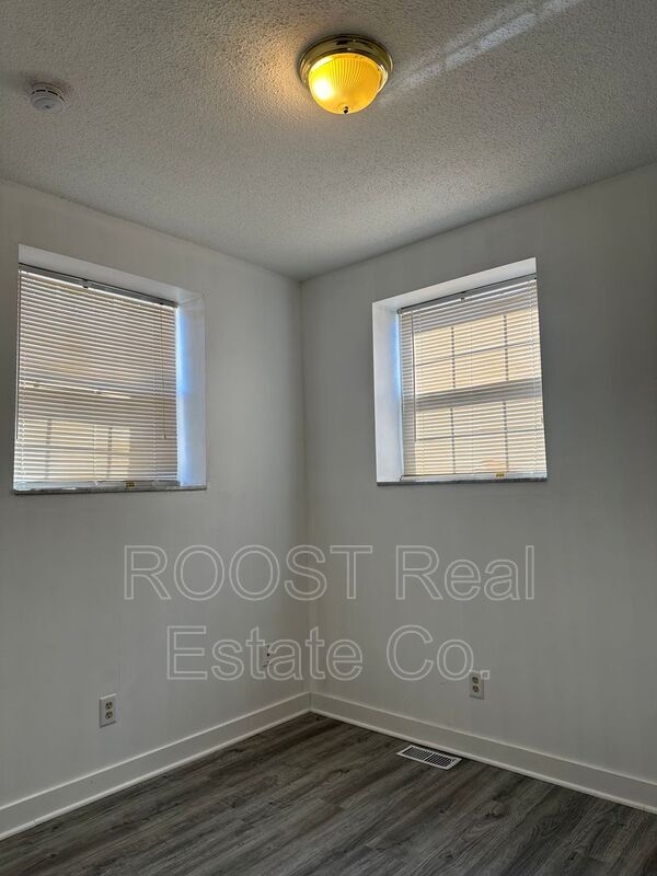 Foto del edificio - 2199-2199 Amherst Ave