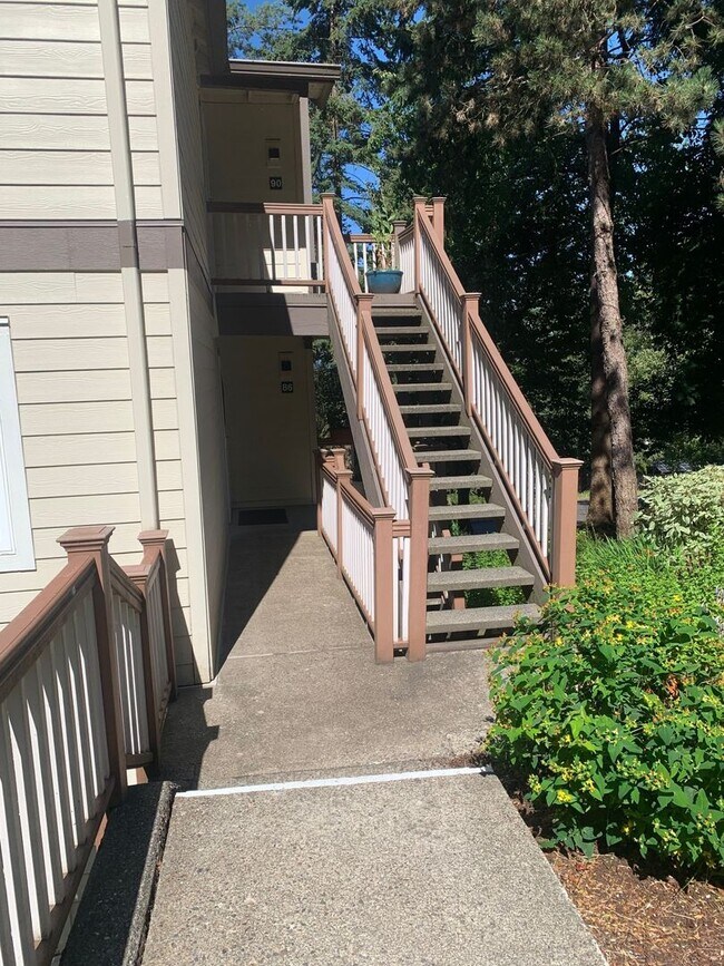 Photo - $1,700 - One Bedroom Condo, INCLUDES WATER...