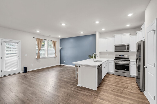 Foto del edificio - 19 Katherine Dr