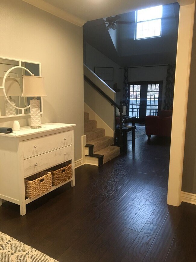 Foto del edificio - 5 br, 2.5 bath House - 792 Foothills Drive